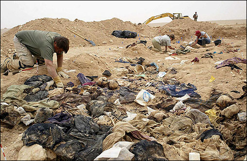 A mass grave of Kurds found in Muthanna Province in 2005.